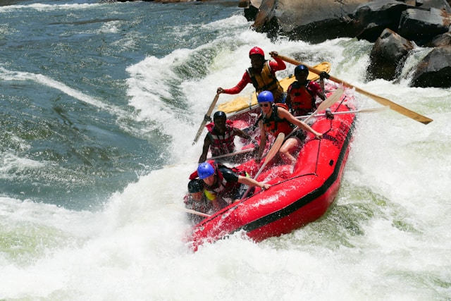 Essential Rafting Tips for Beginners: How to Stay Safe and Enjoy the Rapids