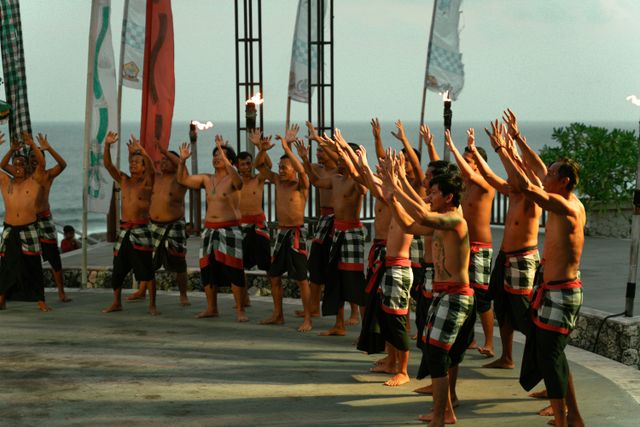 Romantic Getaway: Uluwatu’s Top 10 Enchanting Activities for Couples